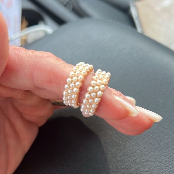 Gorgeous high end gold tone and pearl hoop earrings- new in box! - Picture 1 of 7